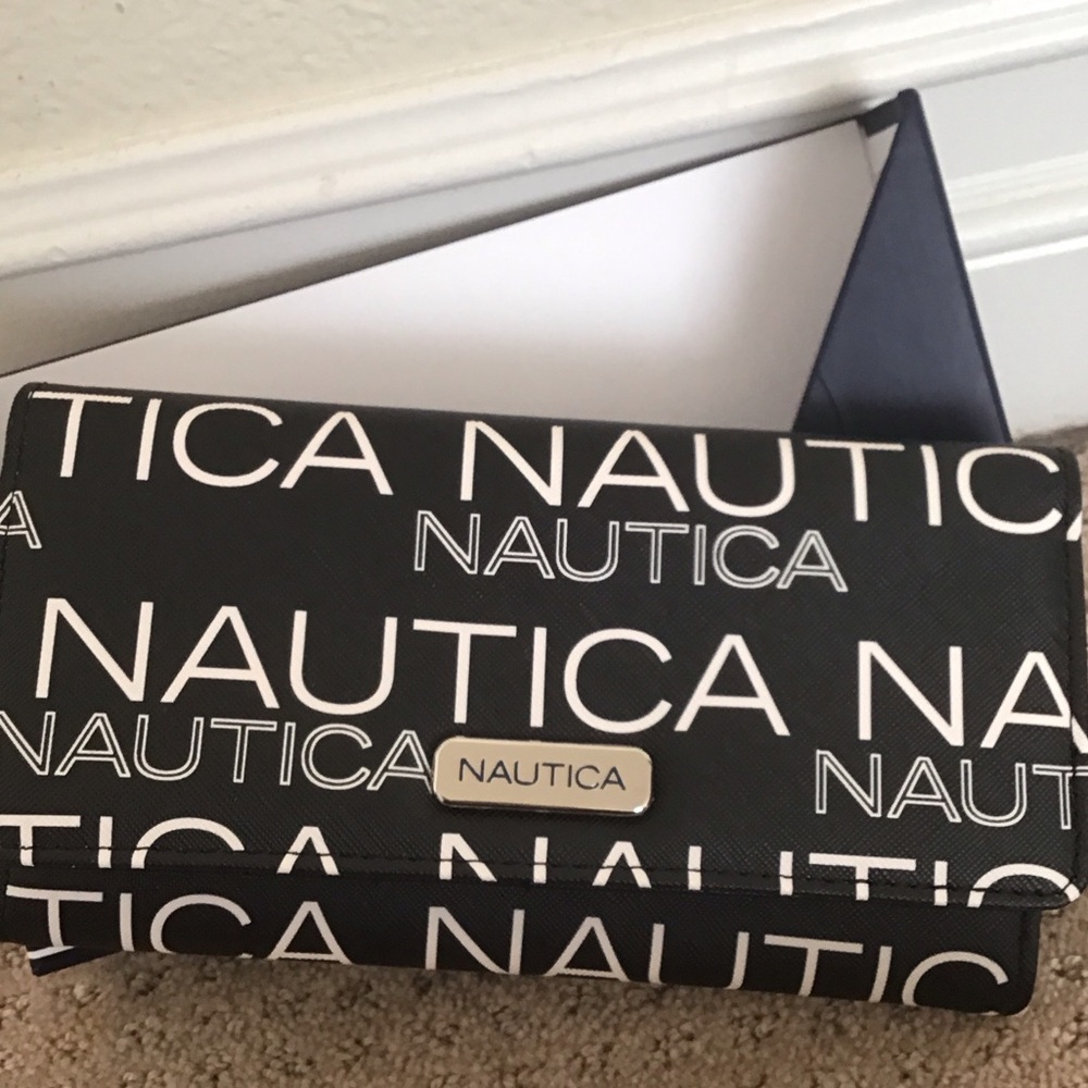Nautica Black and White Logo Clutch Wallet